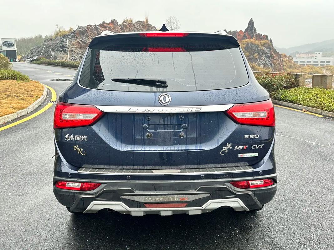 【东风580六座配置和图片,东风580七座配置和图片】